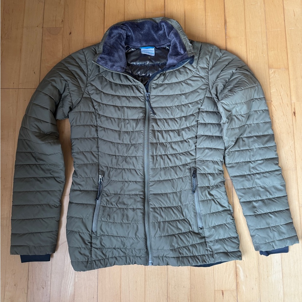 Columbia Olive Green Quilted Puffer Jacket with Navy Collar